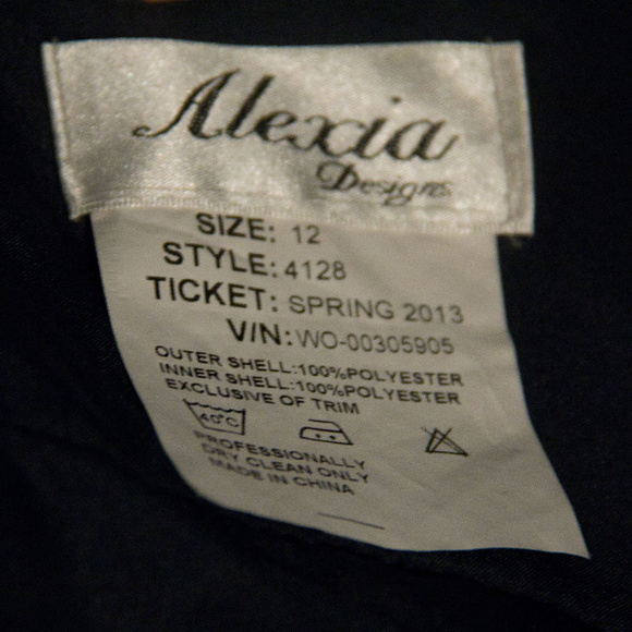 ✨ Alexia Designs Evening/ Formal Gown ⭐️ - Picture 2 of 4